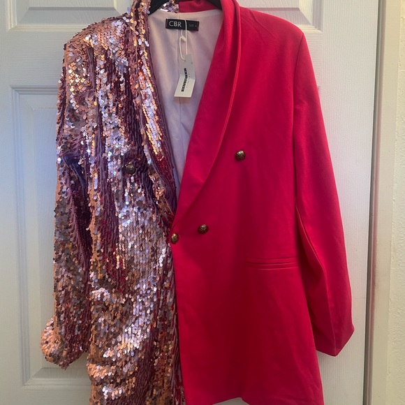 Beautiful sequence blazer - Picture 3 of 3